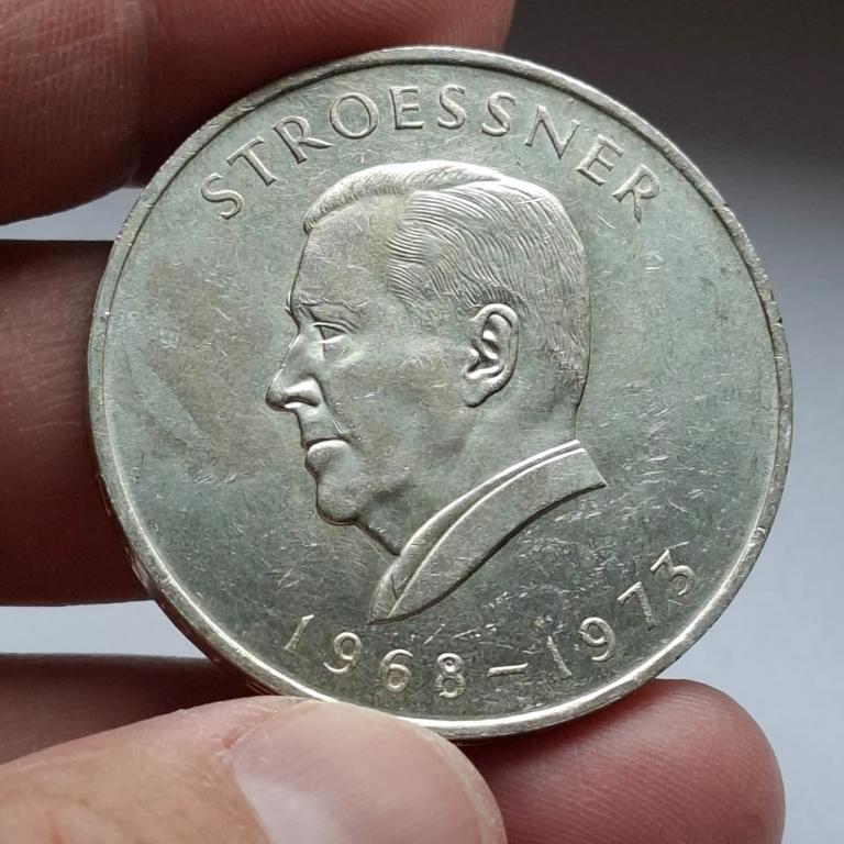 Парагвай 300 гуарани, 1968 4-й срок президента Альфредо Стресснера Серебро! — изображение 3
